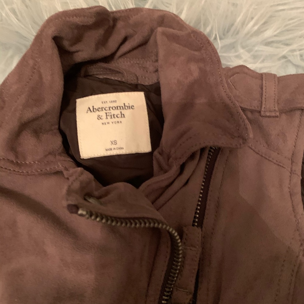 Abercrombie And Fitch Faux Suede Moro Vest - Picture 4 of 4